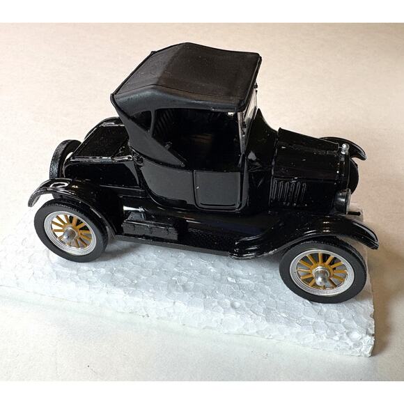1925 Ford Model T Black Die-Cast Model (1:32) Scale - National Motor Museum Mint - Picture 4 of 6